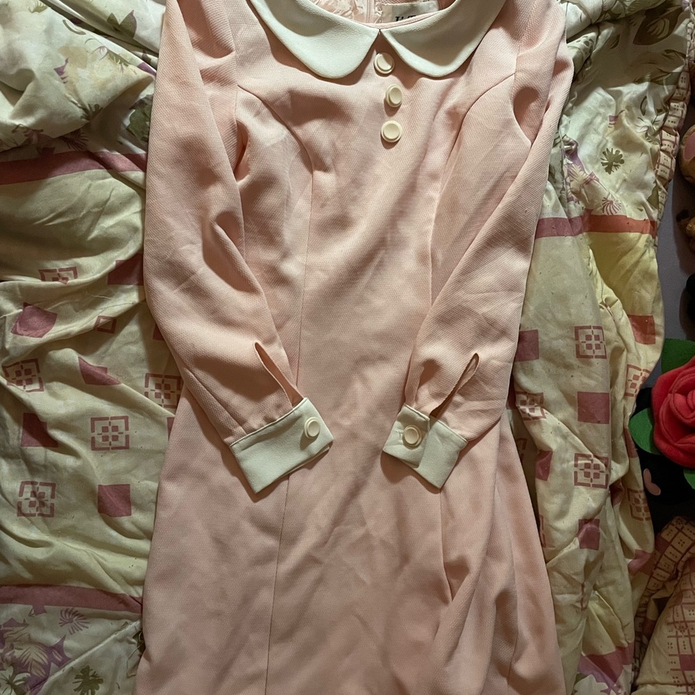 Vintage Style Pink Dress with White Collar